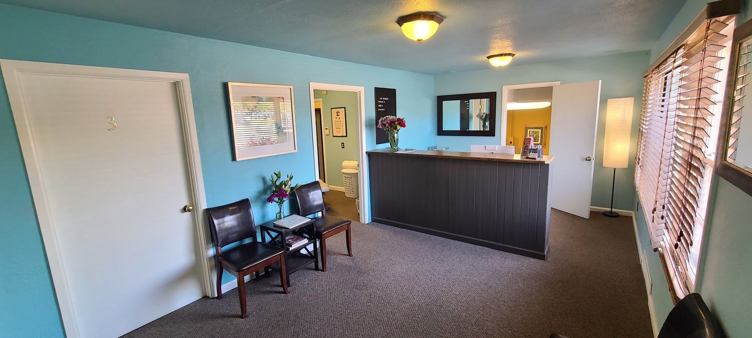 880 N Curtis Rd, Boise, ID 83706